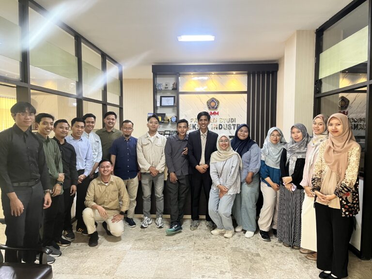 Halal Bihalal dan Temu Alumni Teknik Industri UMM: Menguatkan Silaturahmi, Merawat Koneksi, dan Berbagi Kontribusi